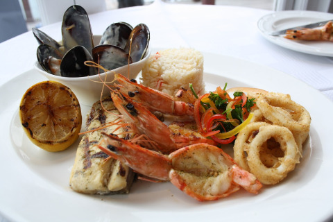 seafood platter prawns mussels